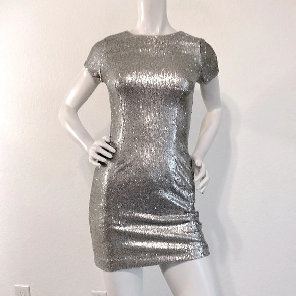 Aidan Mattox Women's Silver Sequin Open Back Short Sleeve Mini Dress Size 0 - Picture 1 of 7